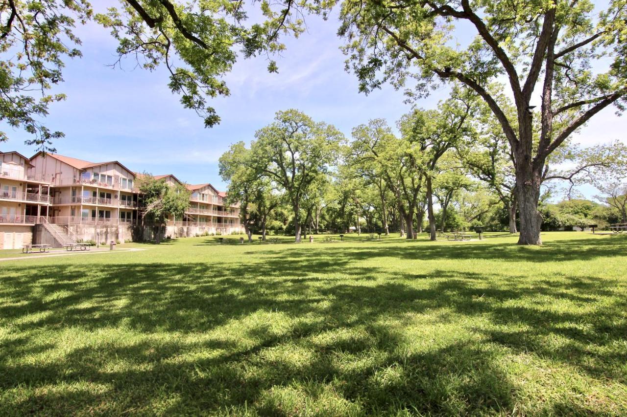 Waterwheel Retreat New Braunfels Exterior foto